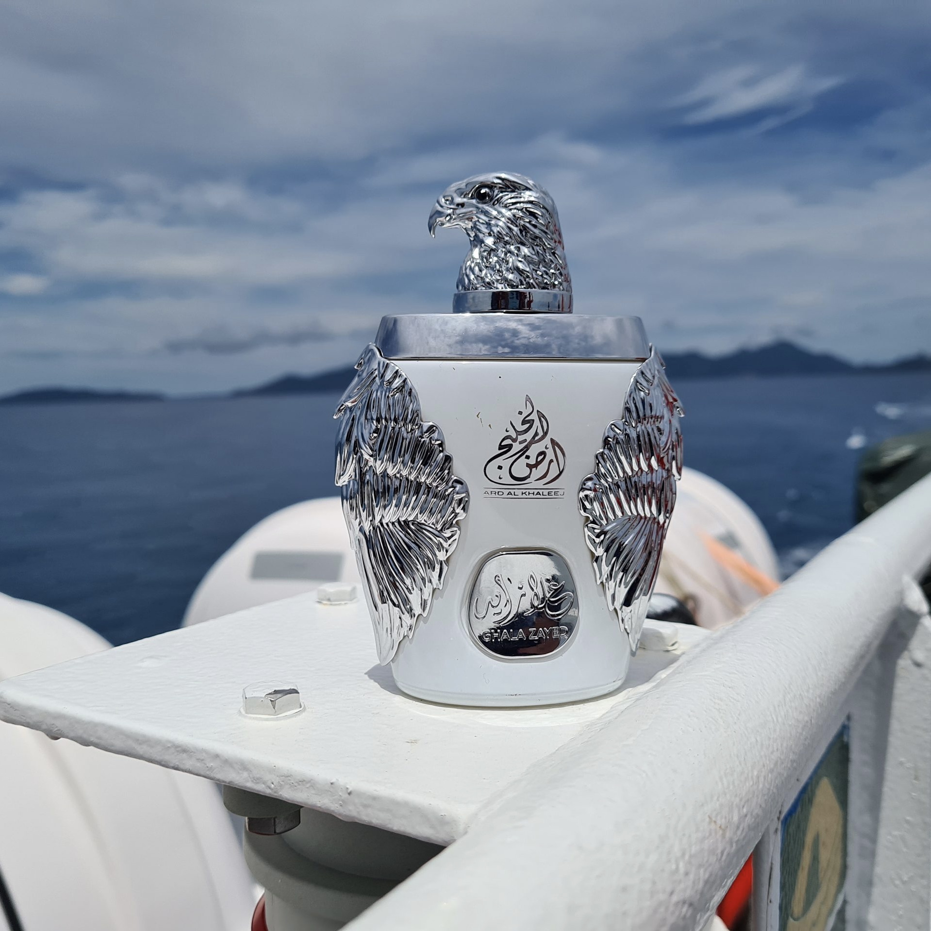 Nuoc-hoa-Ghala-Zayed-Silver-Luxury-EDP-100ml-4