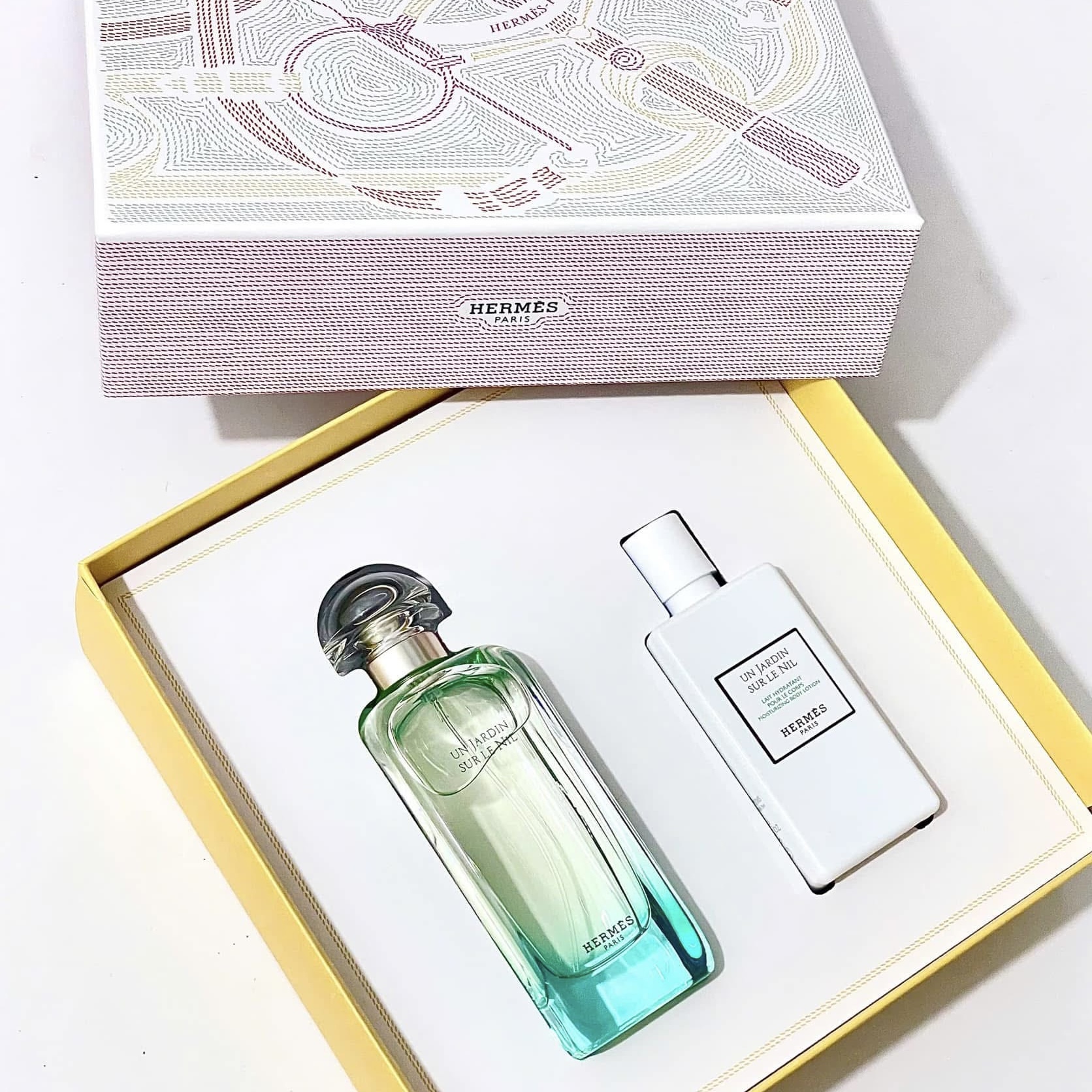 Set-nuoc-hoa-Hermes-Un-Jardin-Sur-Le-Nil-EDT-2